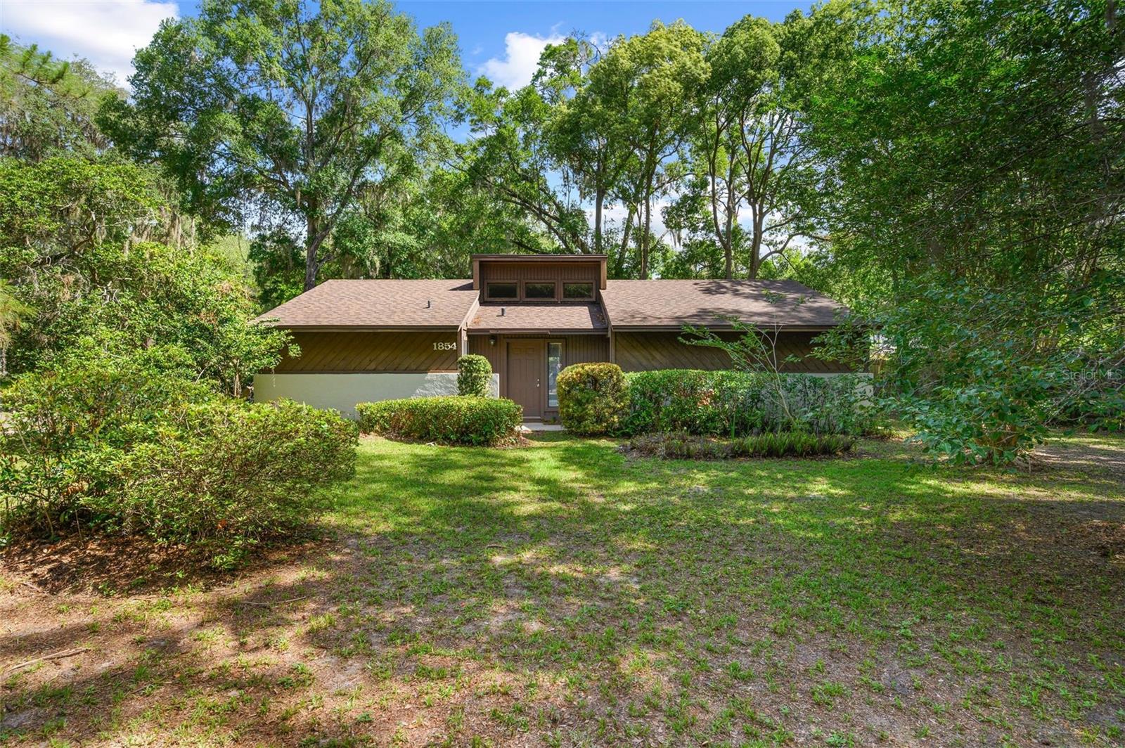 Single Family Residence in GAINESVILLE, FL - Daniel Dourado
