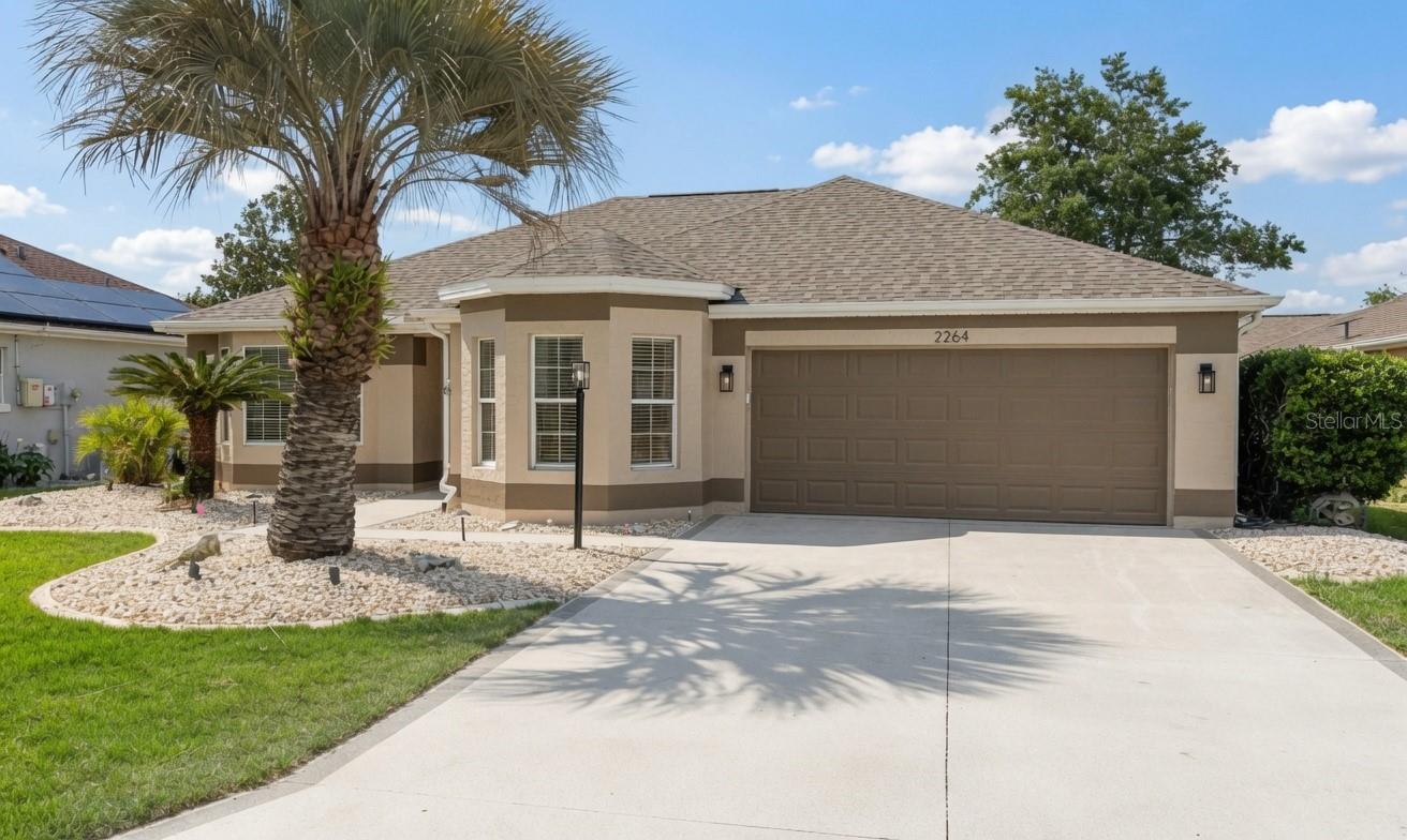 Single Family Residence in THE VILLAGES, FL - Daniel Dourado
