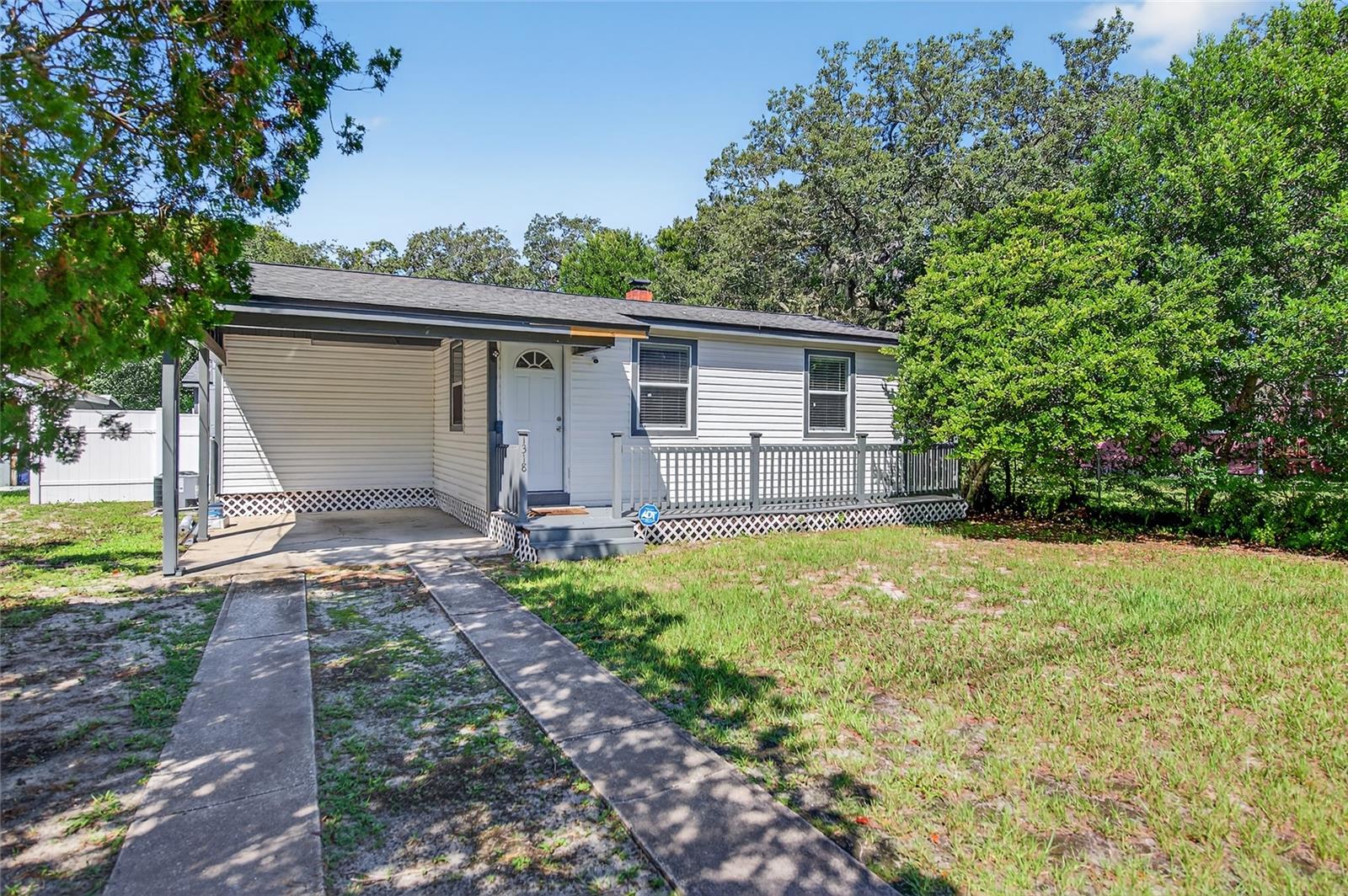 Single Family Residence in DAYTONA BEACH, FL - Daniel Dourado