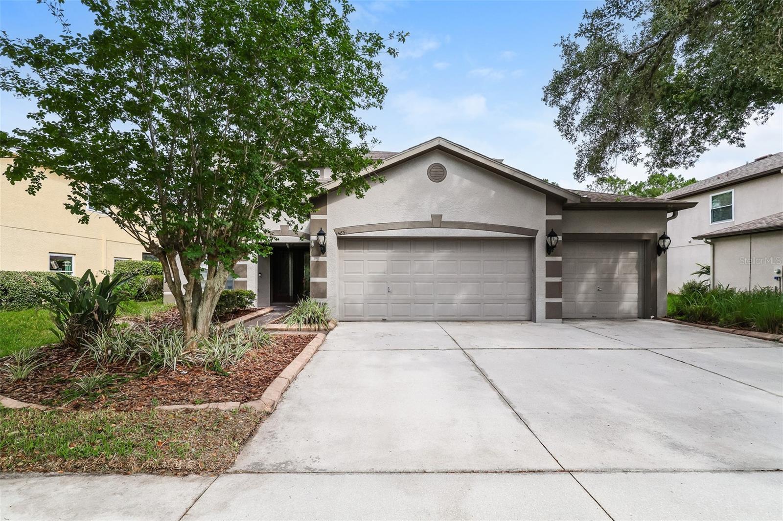 Single Family Residence em LITHIA, FL - Daniel Dourado