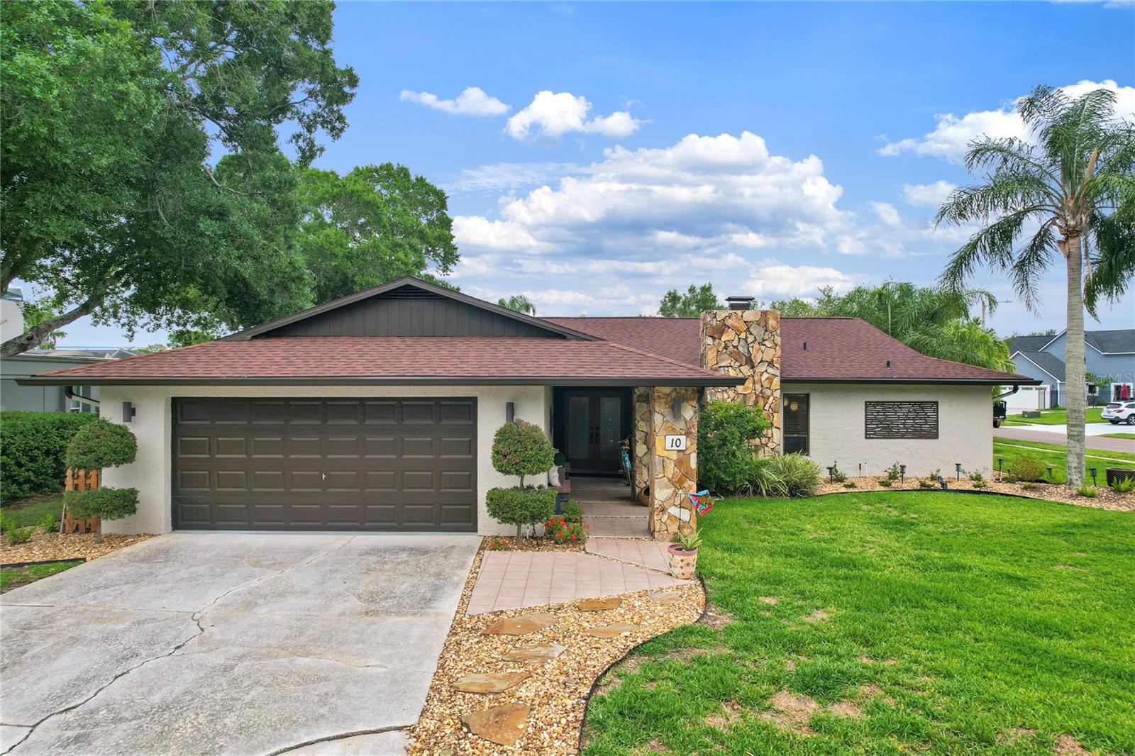 Single Family Residence em OLDSMAR, FL - Daniel Dourado