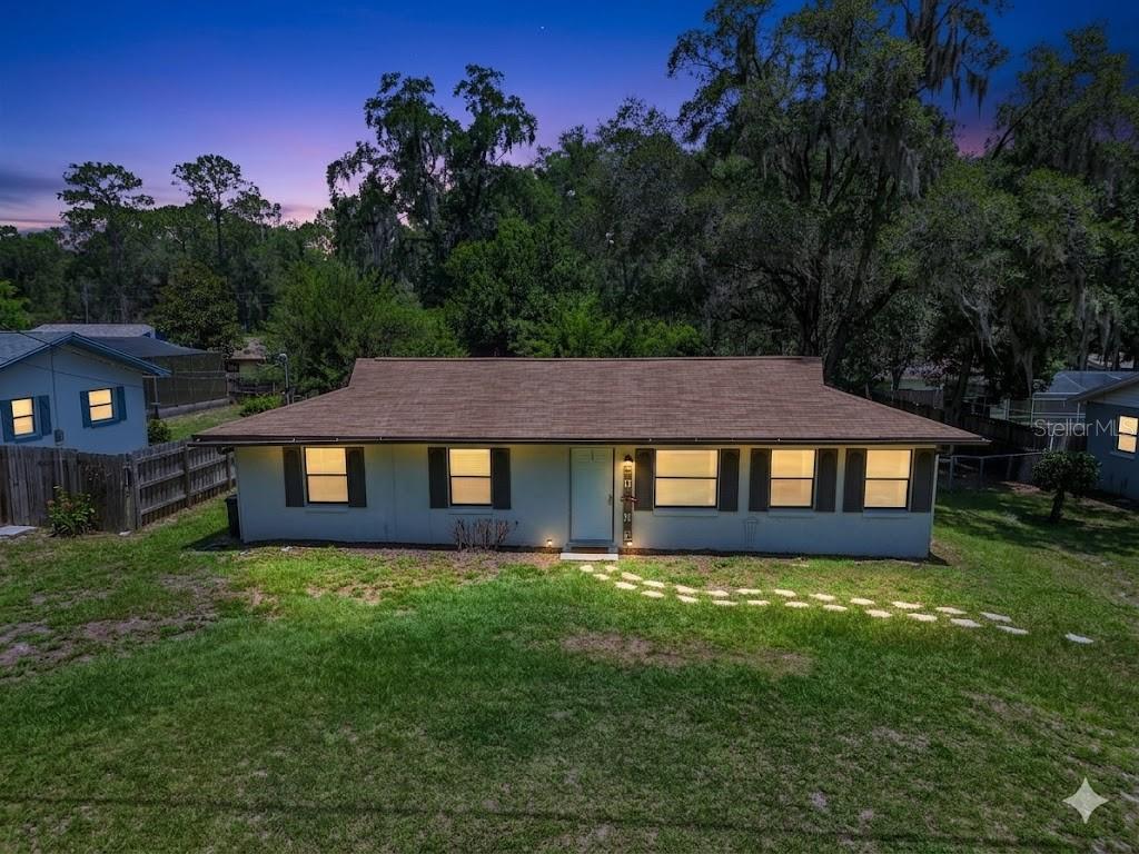 Single Family Residence in INVERNESS, FL - Daniel Dourado
