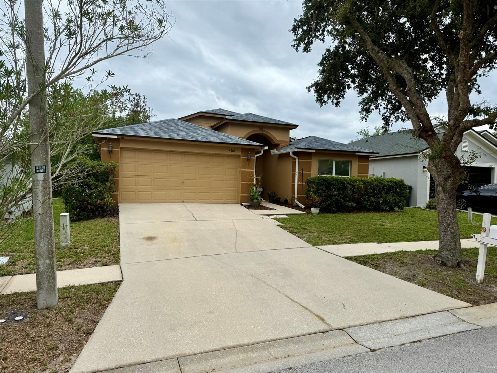 Single Family Residence em VALRICO, FL - Daniel Dourado