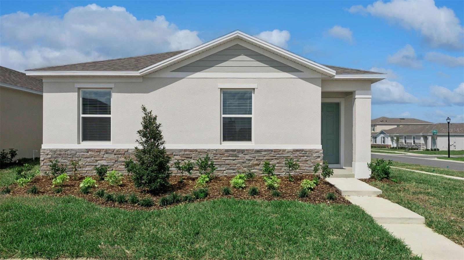 Single Family Residence in APOPKA, FL - Daniel Dourado