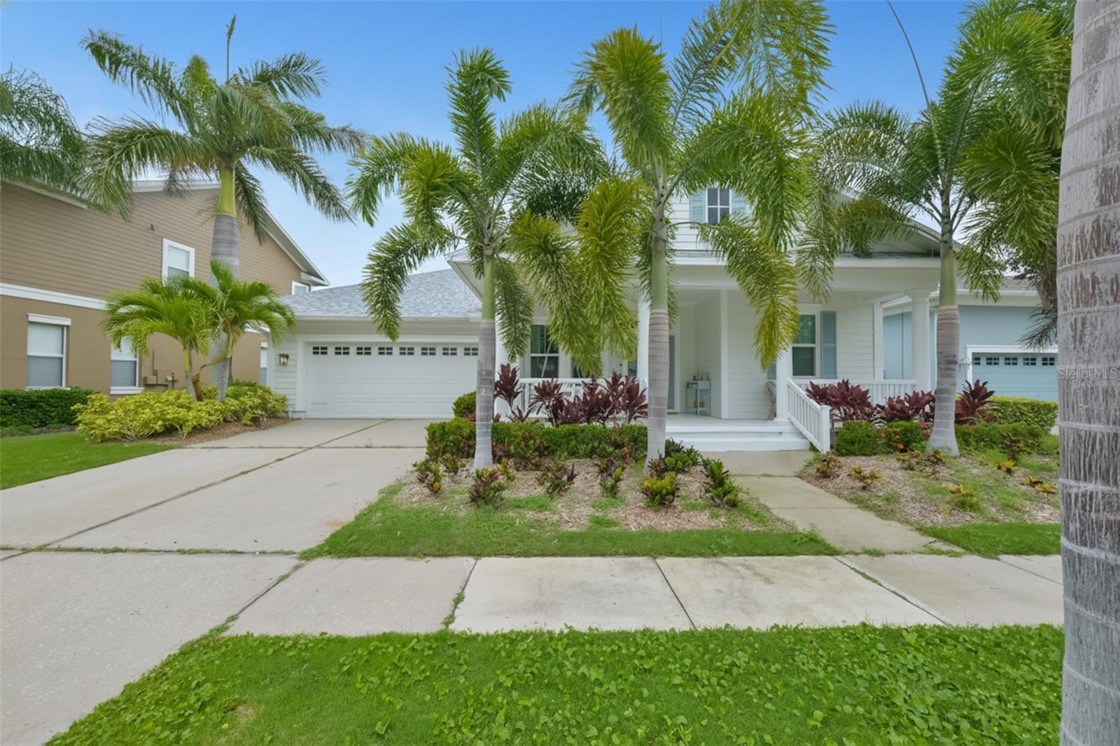 Single Family Residence em APOLLO BEACH, FL - Daniel Dourado