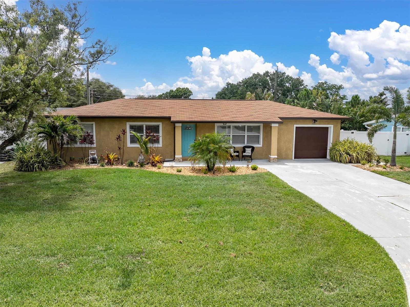 Single Family Residence em ST PETERSBURG, FL - Daniel Dourado