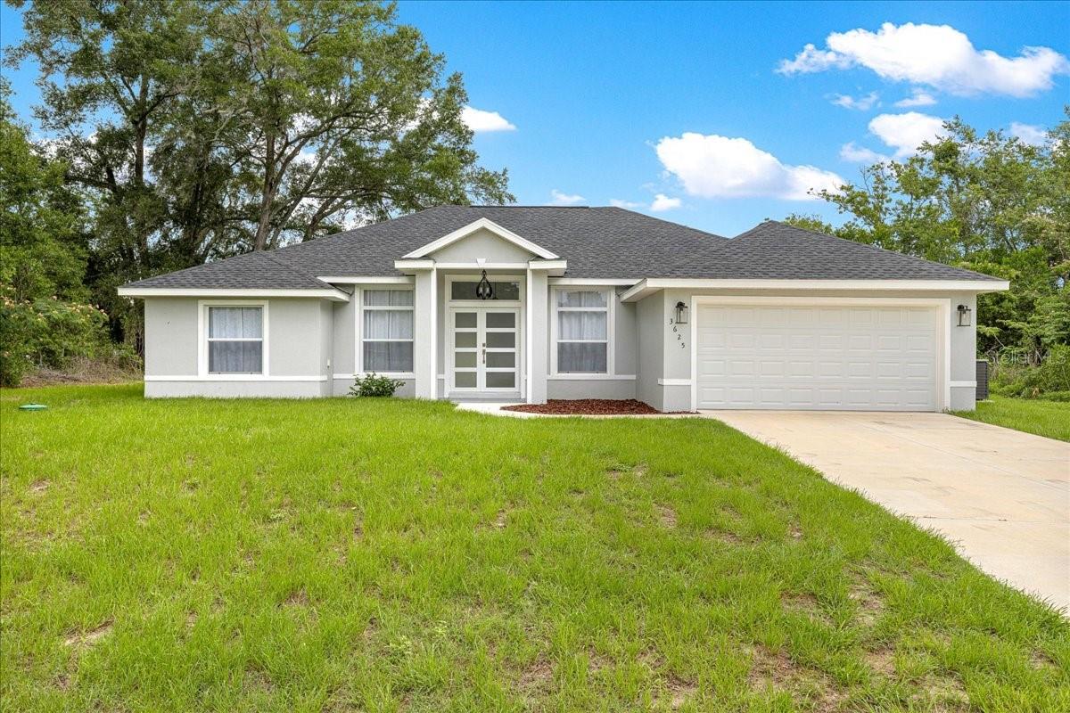 Single Family Residence in SUMMERFIELD, FL - Daniel Dourado