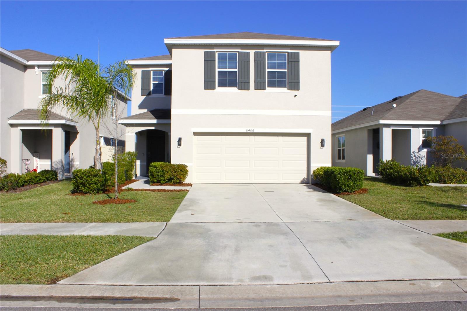 Single Family Residence in WESLEY CHAPEL, FL - Daniel Dourado