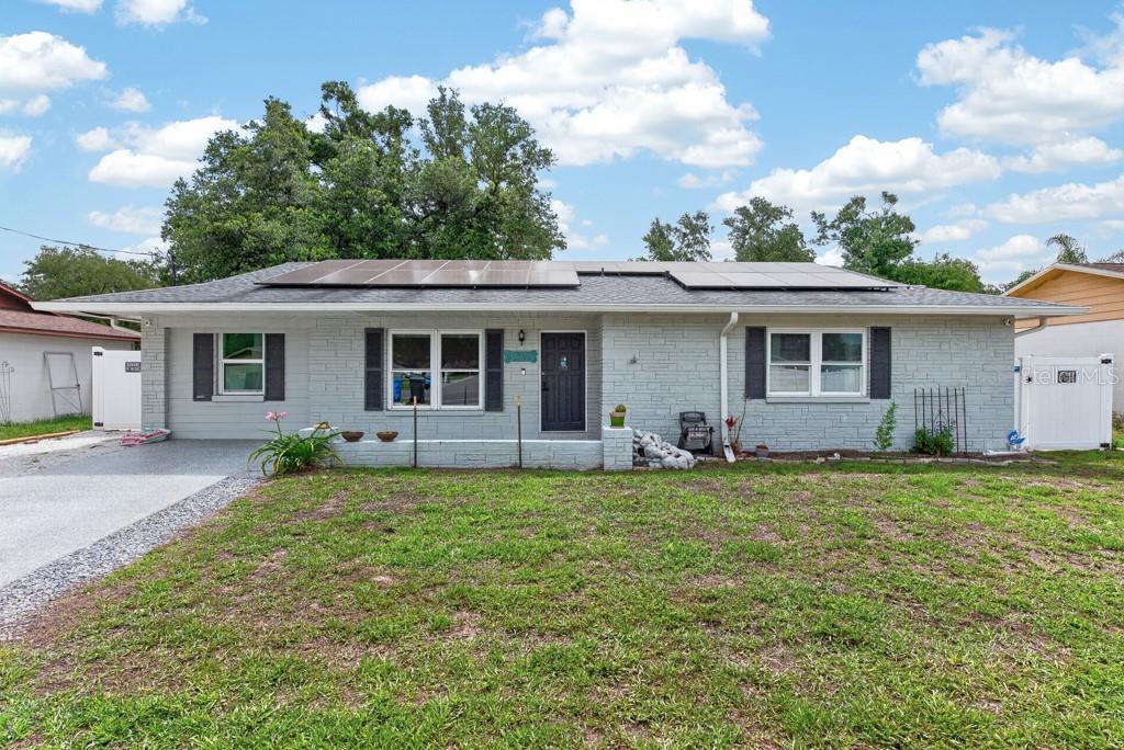 Single Family Residence in SEFFNER, FL - Daniel Dourado