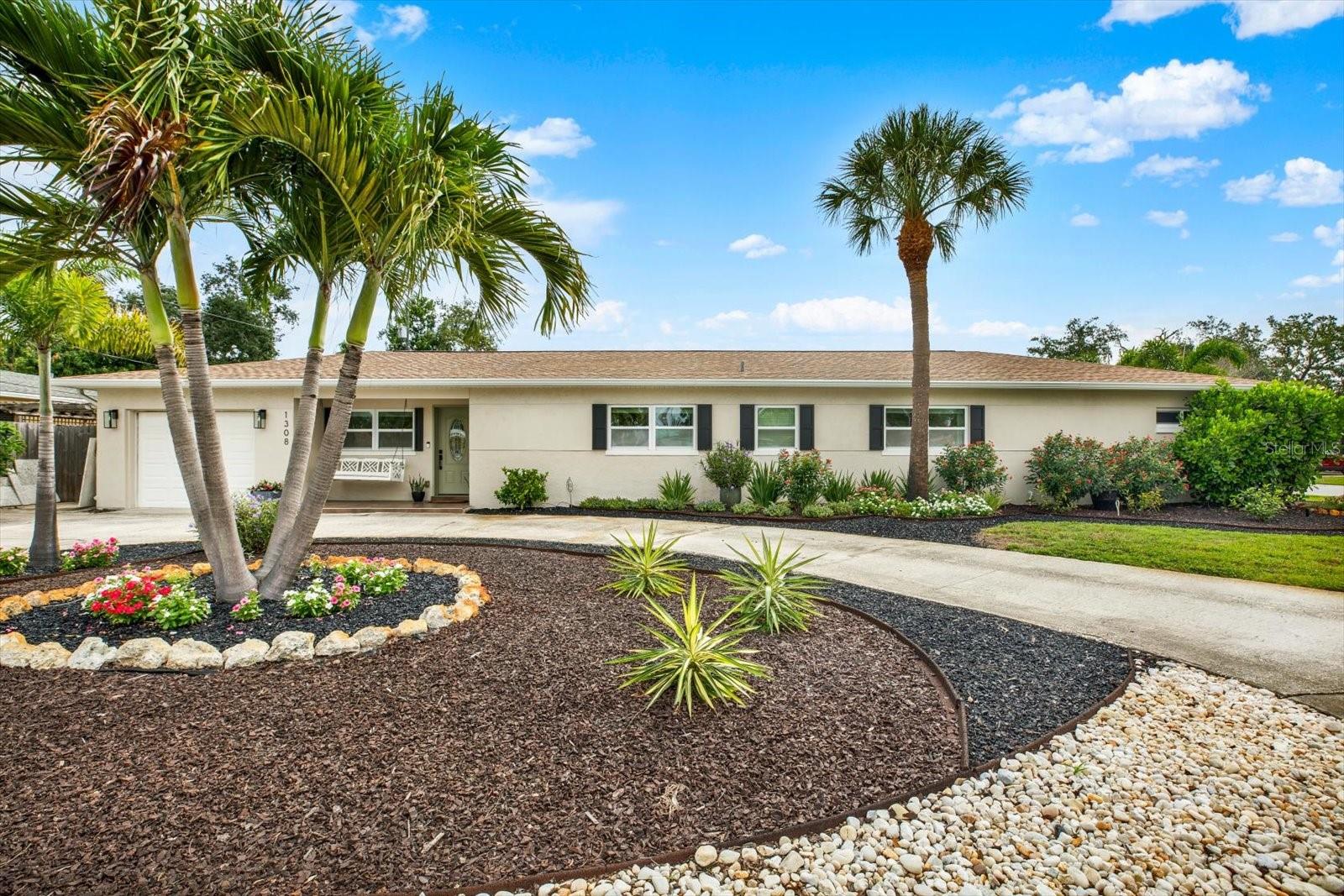 Single Family Residence em ST PETERSBURG, FL - Daniel Dourado