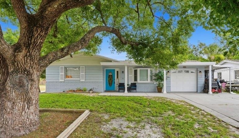 Single Family Residence em HOLIDAY, FL - Daniel Dourado