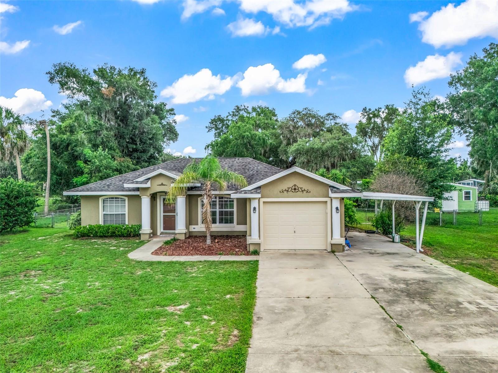 Single Family Residence em LAKE PANASOFFKEE, FL - Daniel Dourado