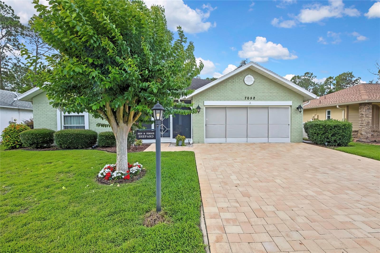 Single Family Residence em SPRING HILL, FL - Daniel Dourado