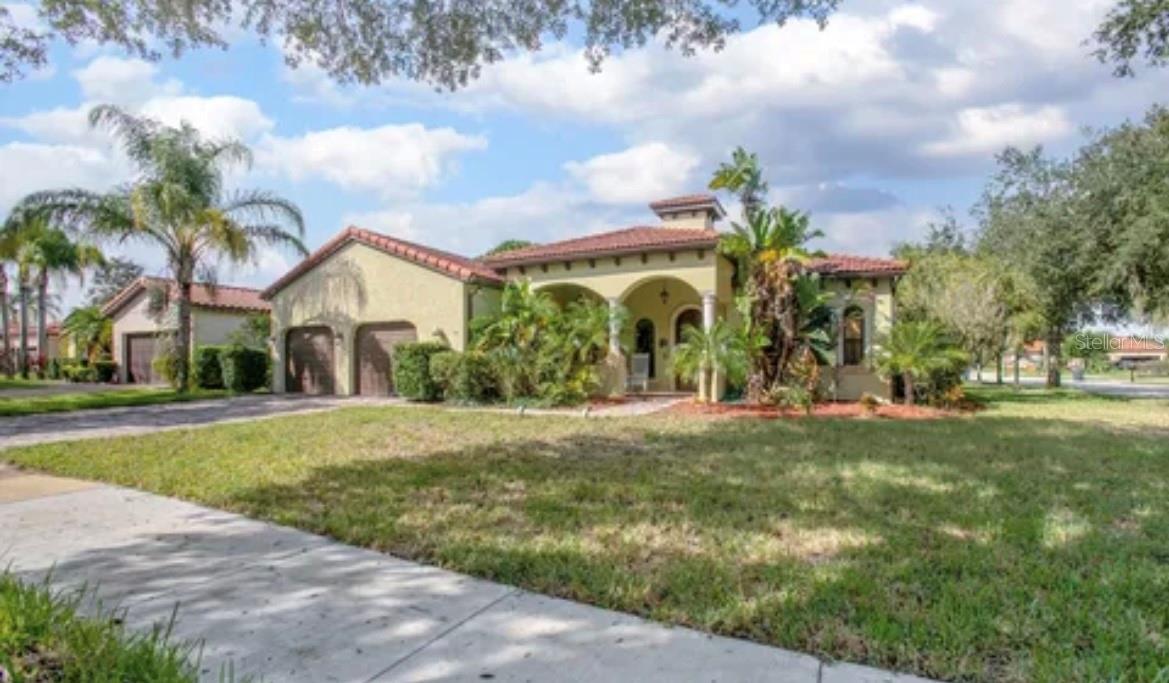 Single Family Residence in DEBARY, FL - Daniel Dourado