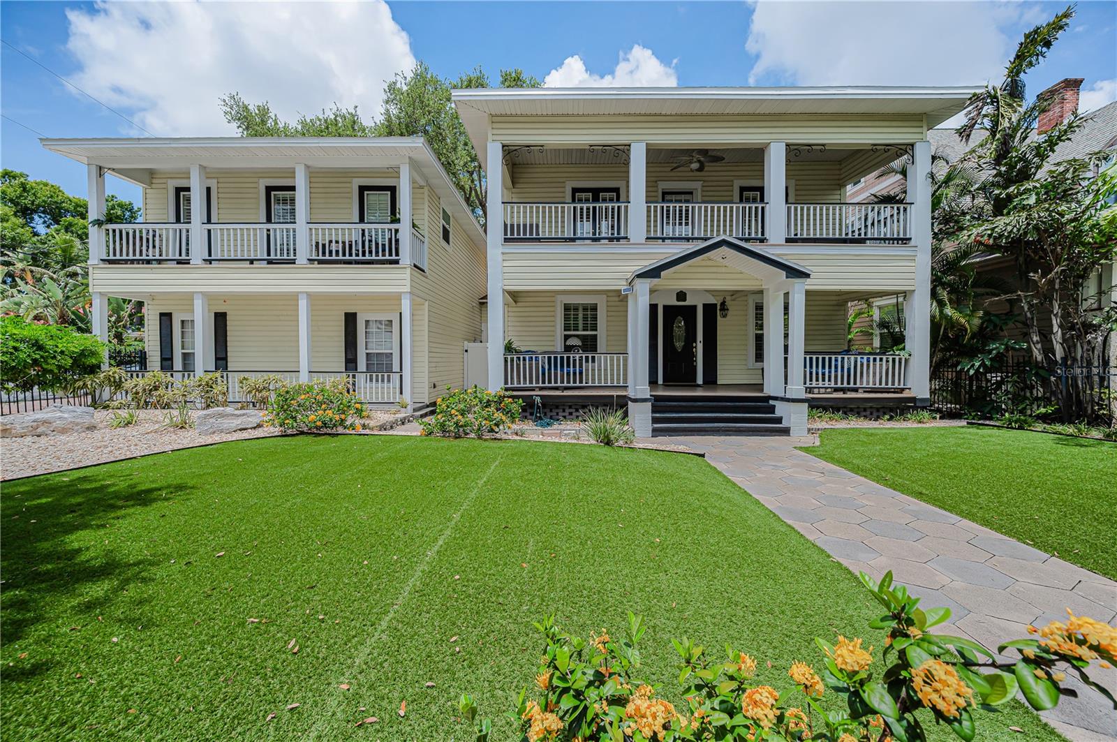 Single Family Residence in ST PETERSBURG, FL - Daniel Dourado