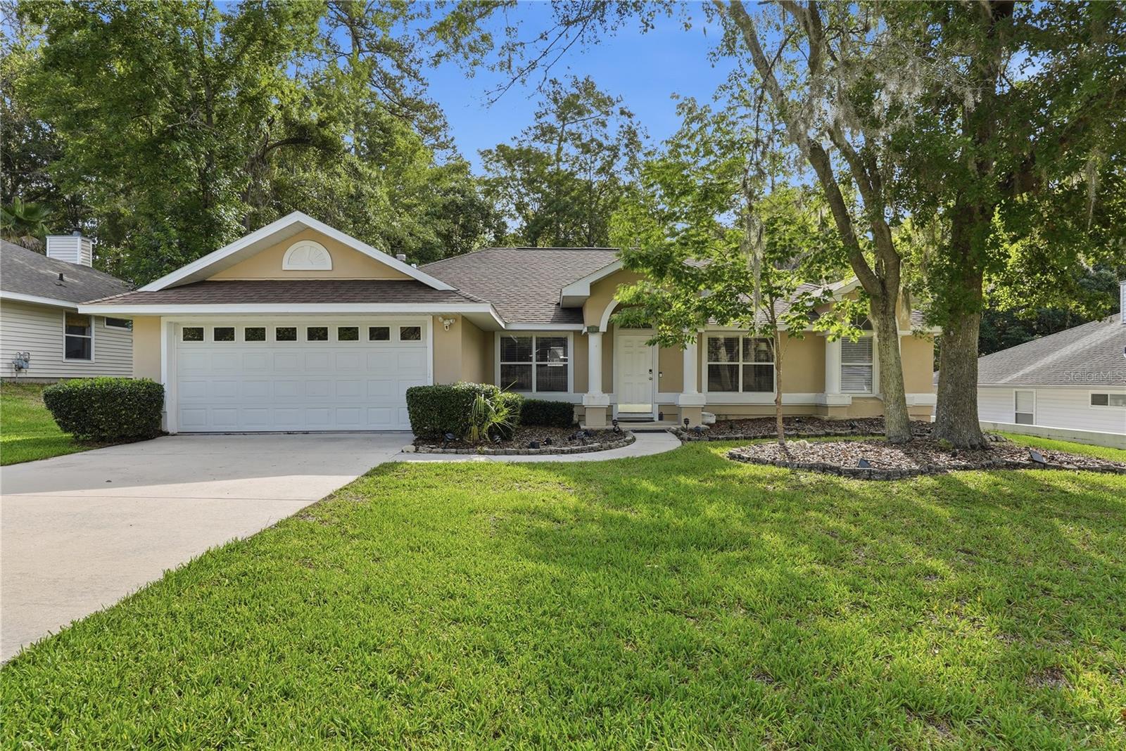 Single Family Residence in GAINESVILLE, FL - Daniel Dourado