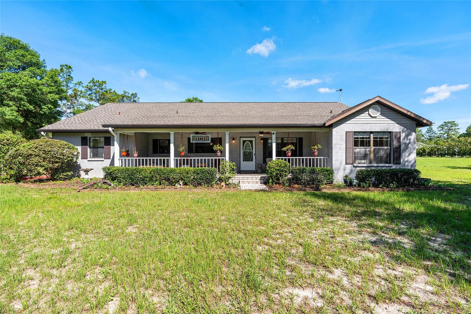 Single Family Residence in MORRISTON, FL - Daniel Dourado