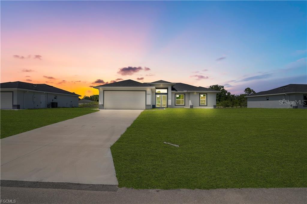 Single Family Residence in LEHIGH ACRES, FL - Daniel Dourado