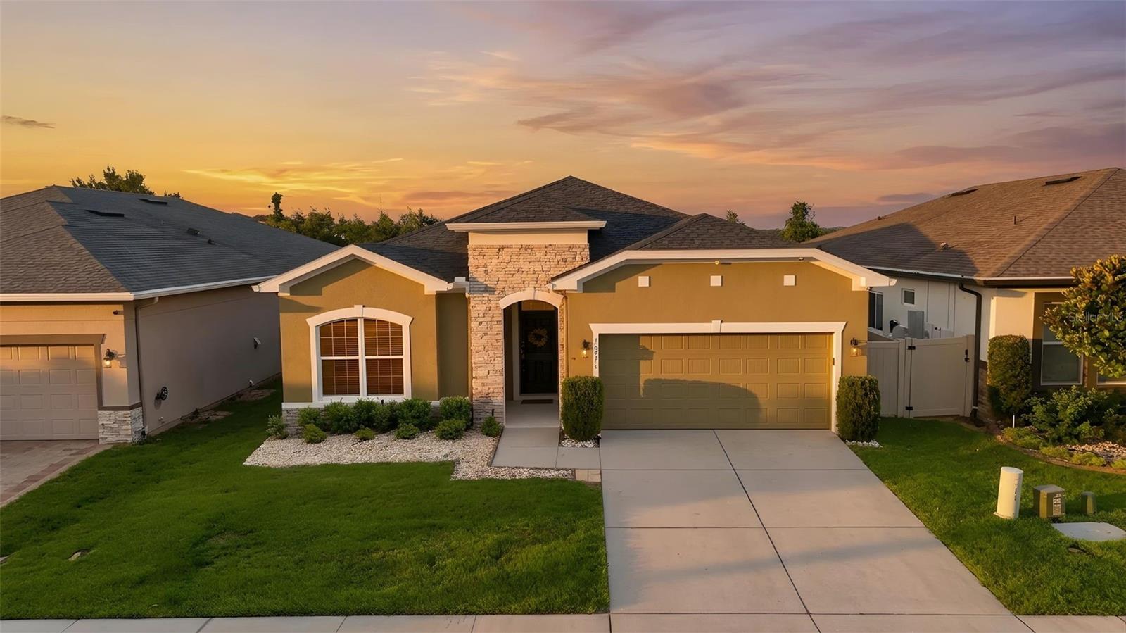 Single Family Residence in CLERMONT, FL - Daniel Dourado