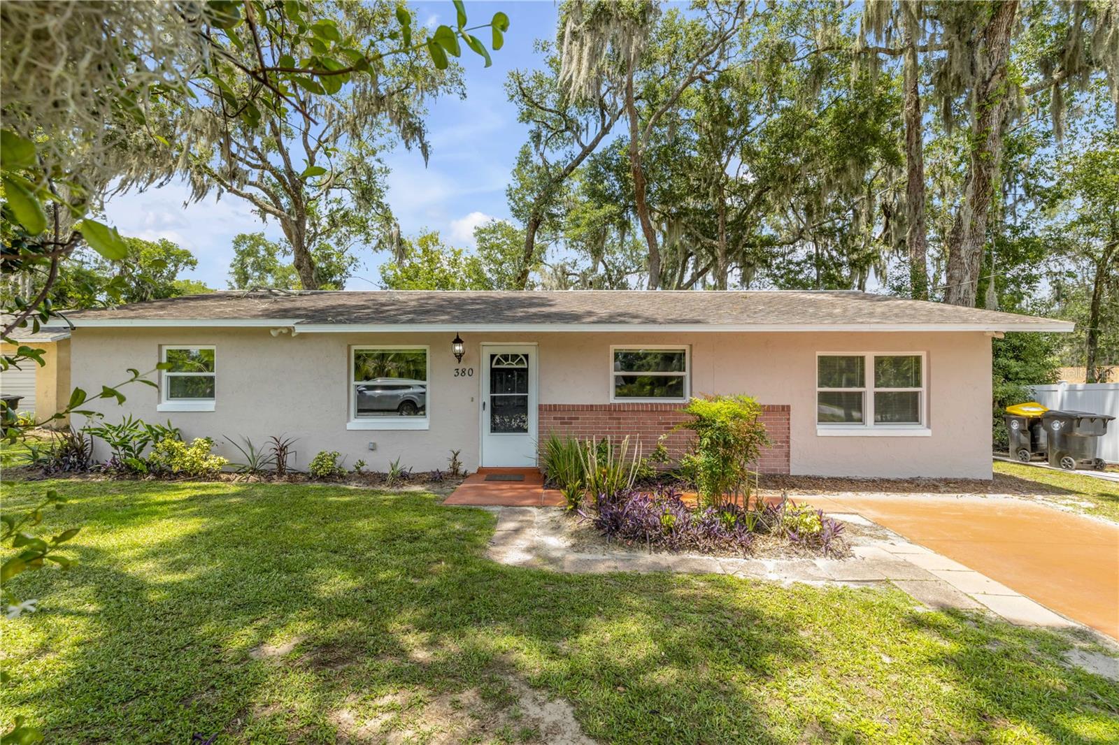 Single Family Residence in ORANGE CITY, FL - Daniel Dourado