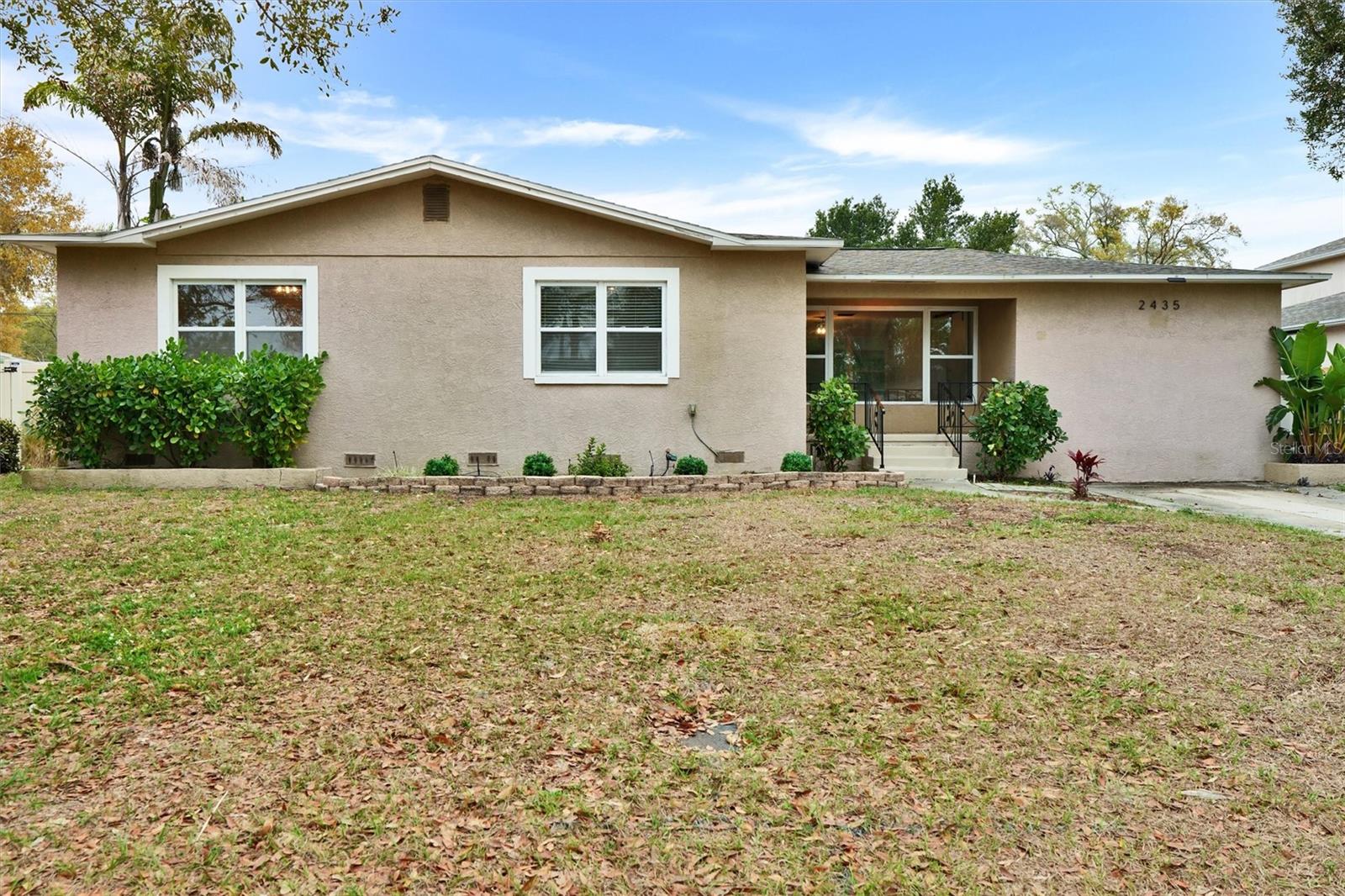 Single Family Residence em ST PETERSBURG, FL - Daniel Dourado