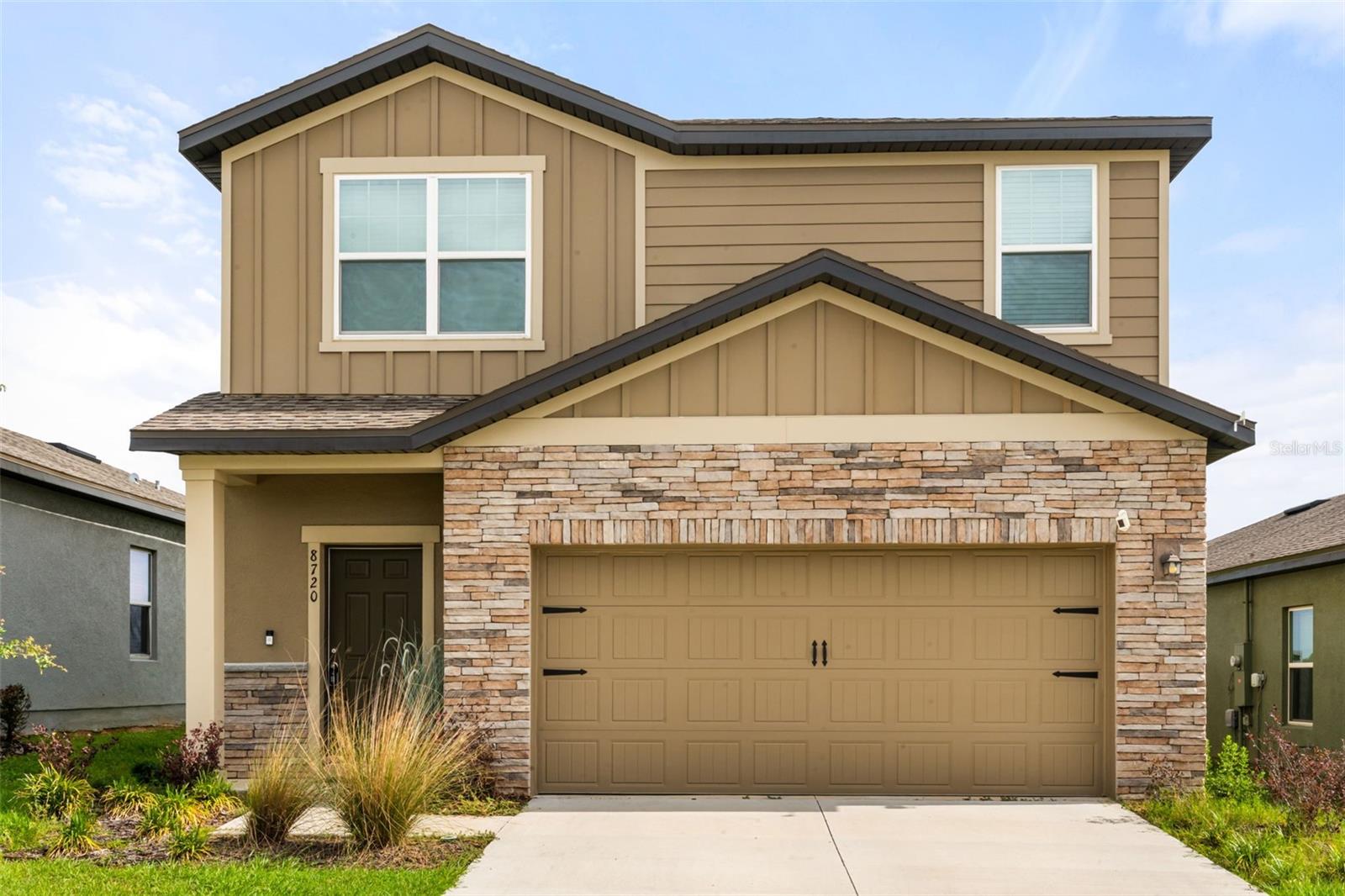 Single Family Residence in GROVELAND, FL - Daniel Dourado