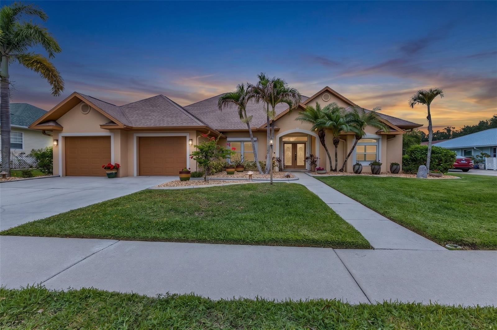 Single Family Residence in PUNTA GORDA, FL - Daniel Dourado