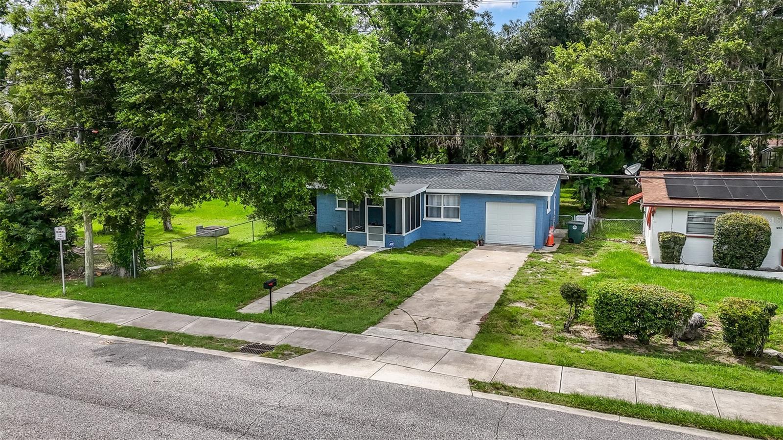 Single Family Residence in DAYTONA BEACH, FL - Daniel Dourado