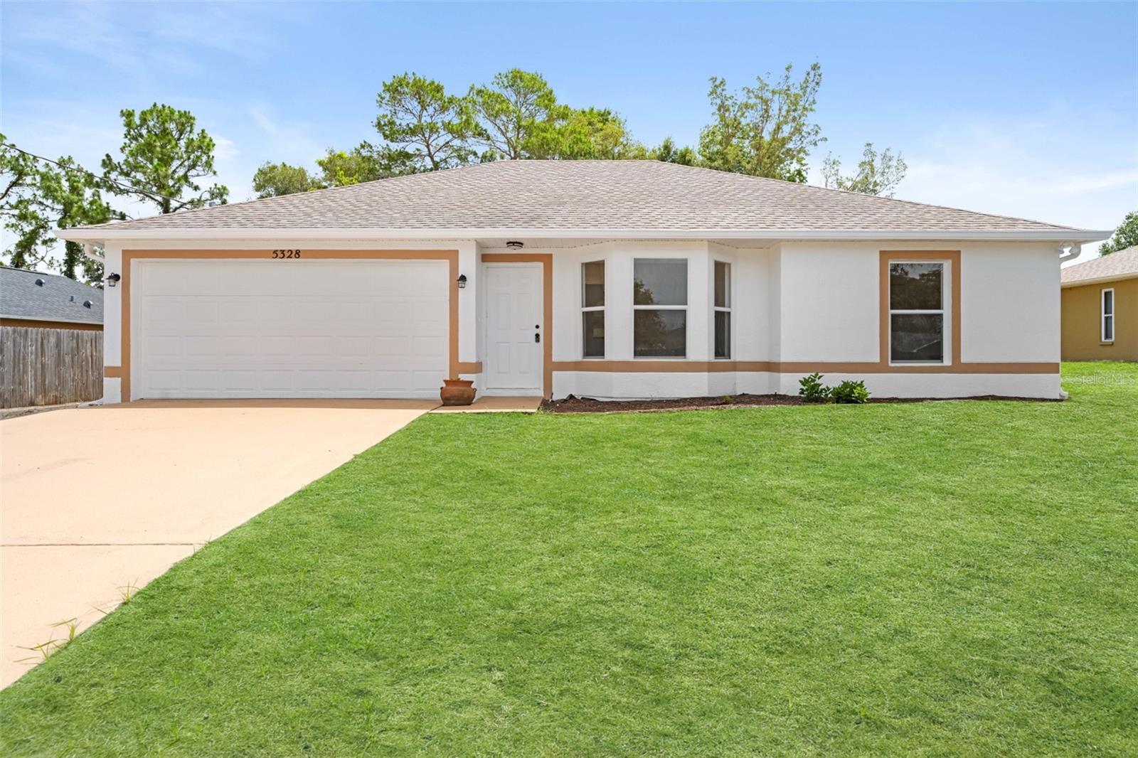 Single Family Residence em SPRING HILL, FL - Daniel Dourado