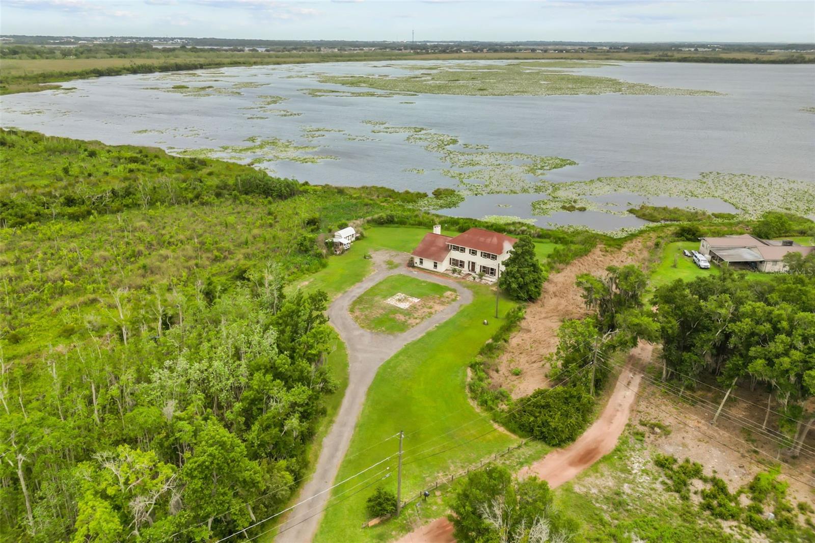 Single Family Residence in HAINES CITY, FL - Daniel Dourado