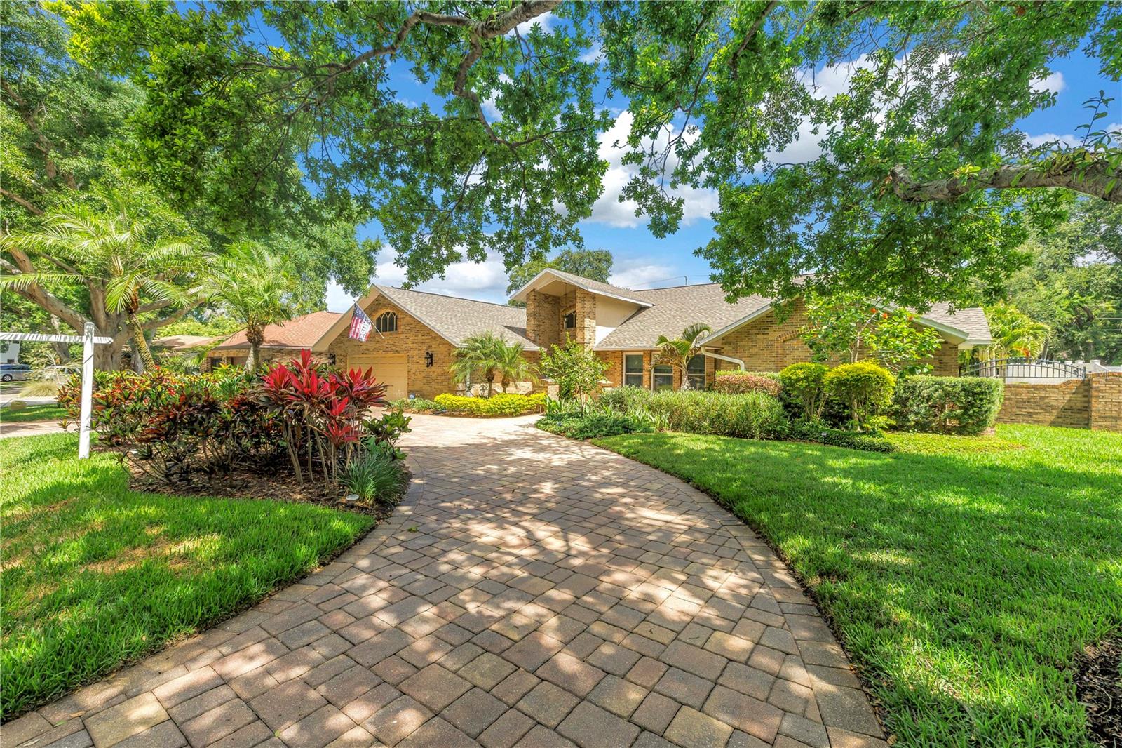 Single Family Residence em SEMINOLE, FL - Daniel Dourado