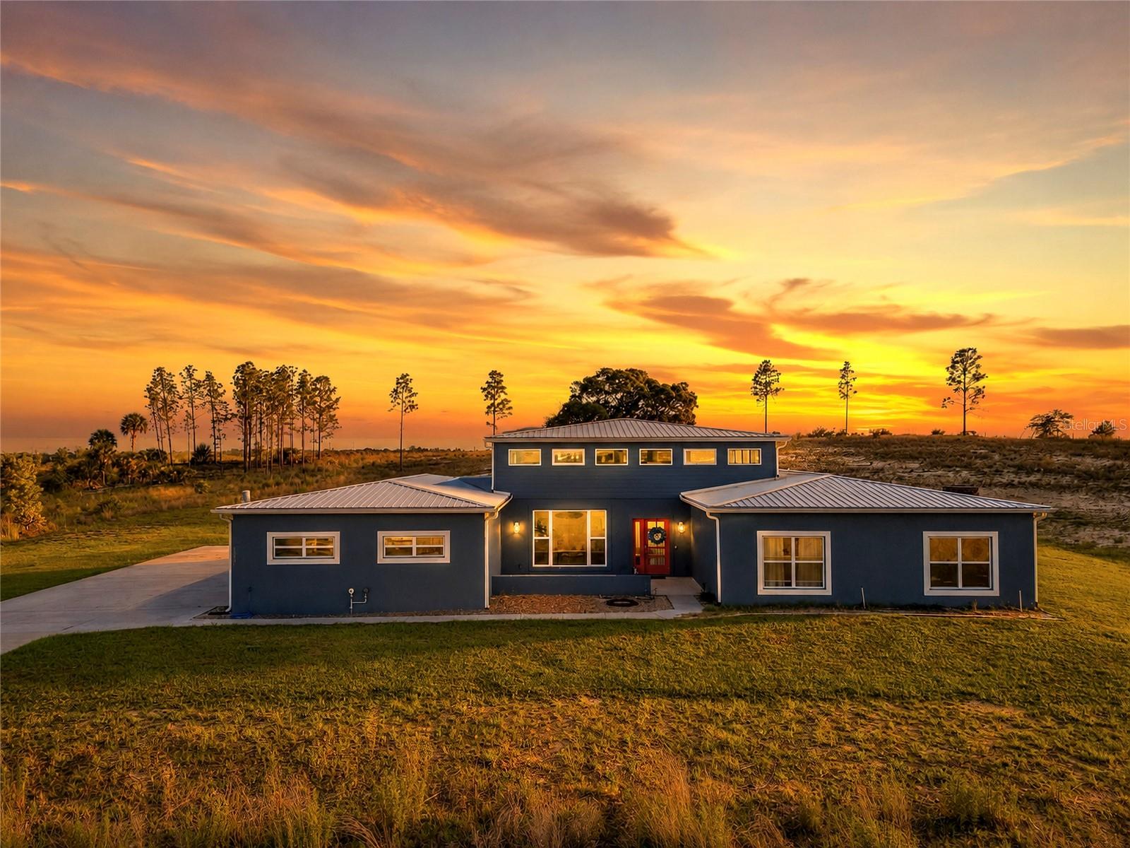 Single Family Residence in BROOKSVILLE, FL - Daniel Dourado