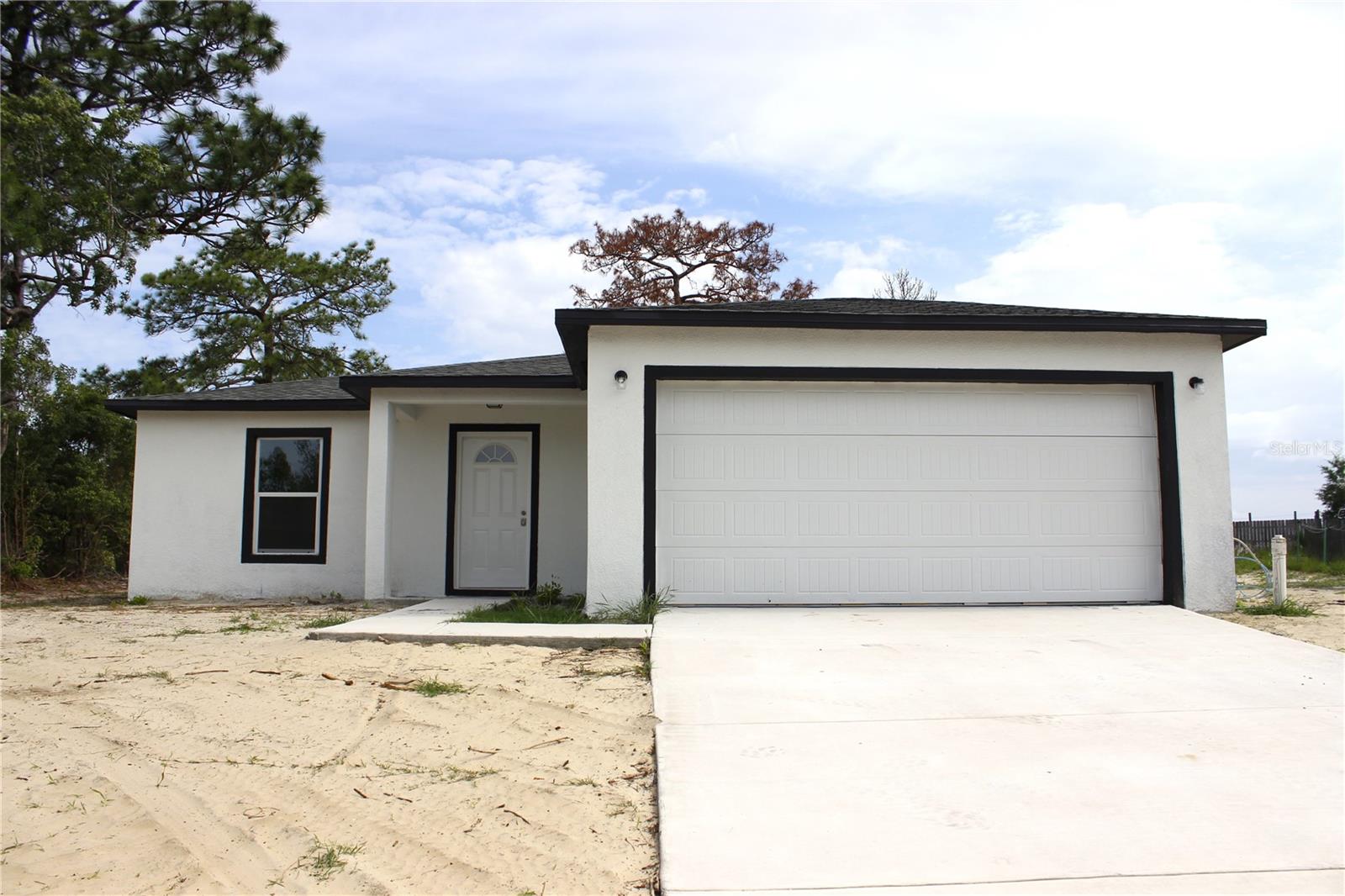 Single Family Residence em SPRING HILL, FL - Daniel Dourado
