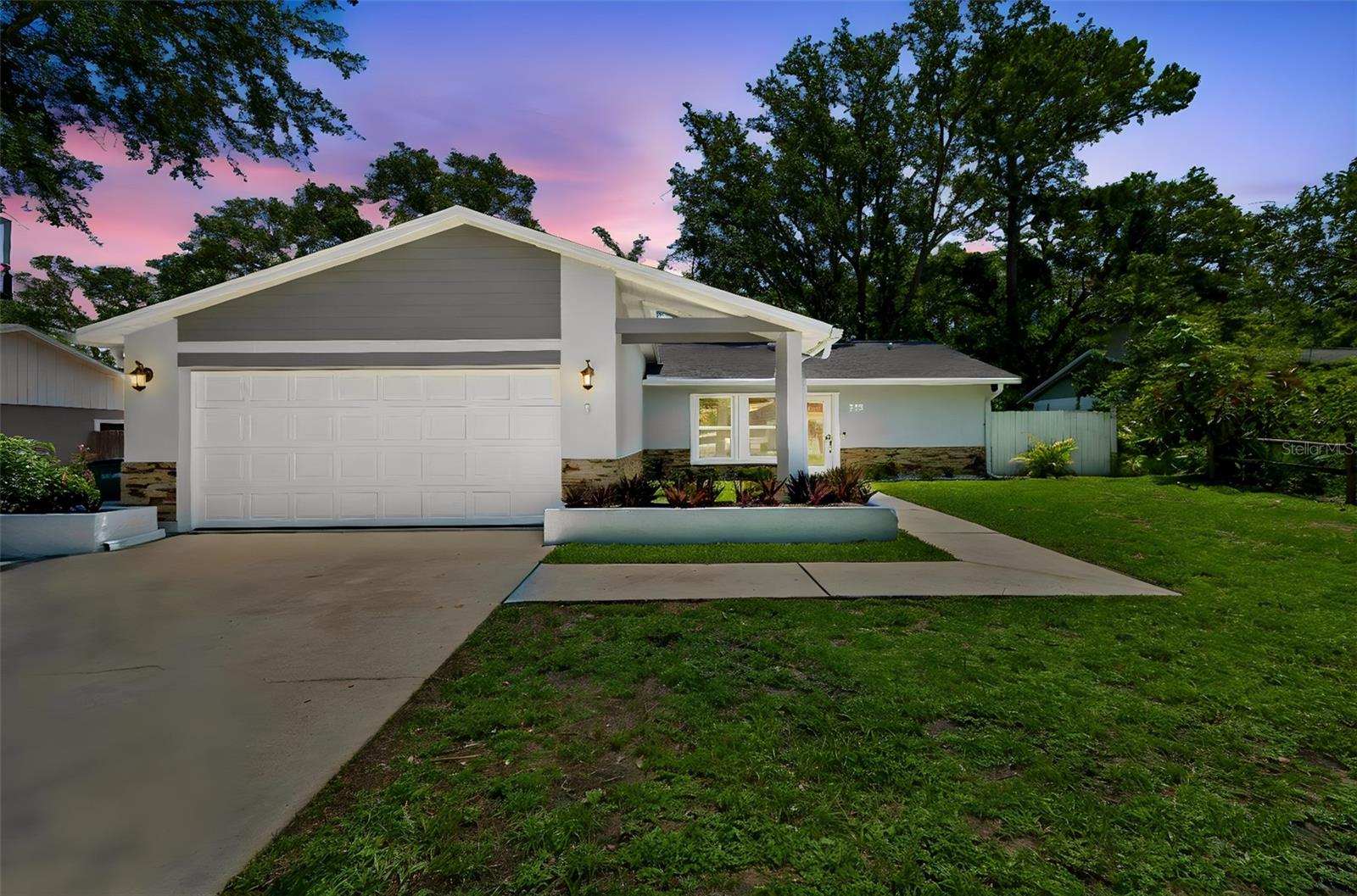 Single Family Residence em SAFETY HARBOR, FL - Daniel Dourado