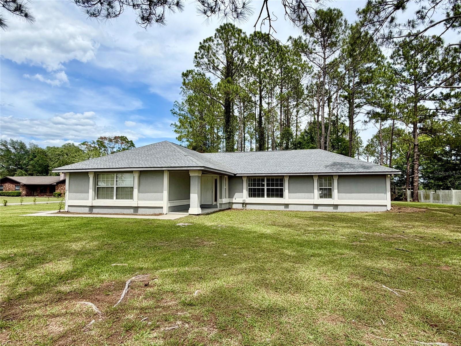 Single Family Residence em LAKE BUTLER, FL - Daniel Dourado