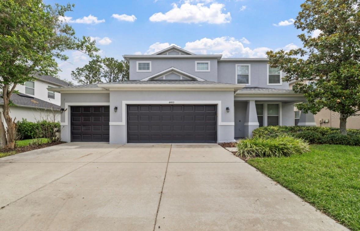 Single Family Residence in WESLEY CHAPEL, FL - Daniel Dourado