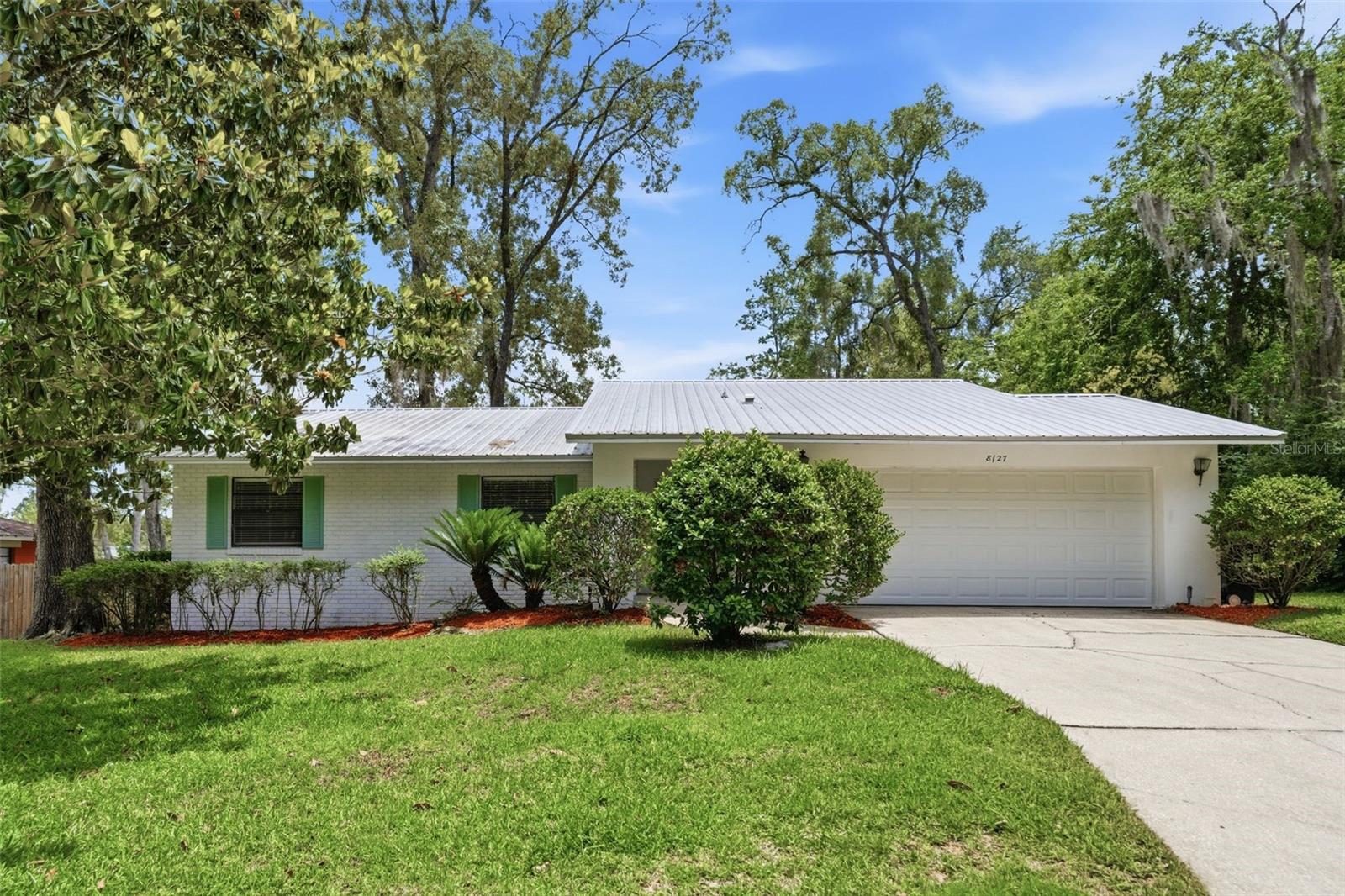 Single Family Residence in GAINESVILLE, FL - Daniel Dourado
