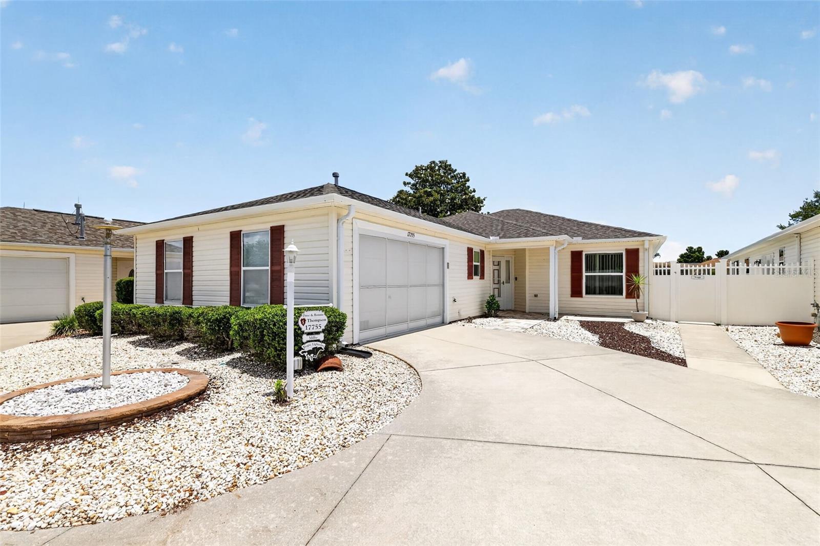 Single Family Residence in THE VILLAGES, FL - Daniel Dourado