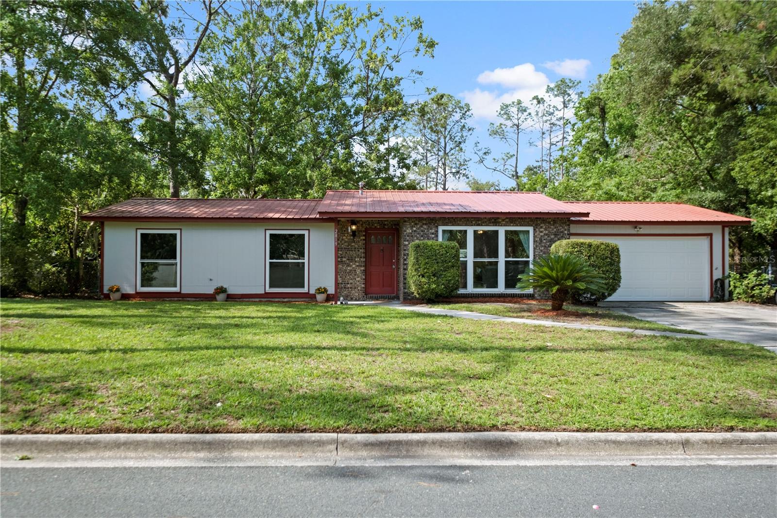 Single Family Residence in GAINESVILLE, FL - Daniel Dourado