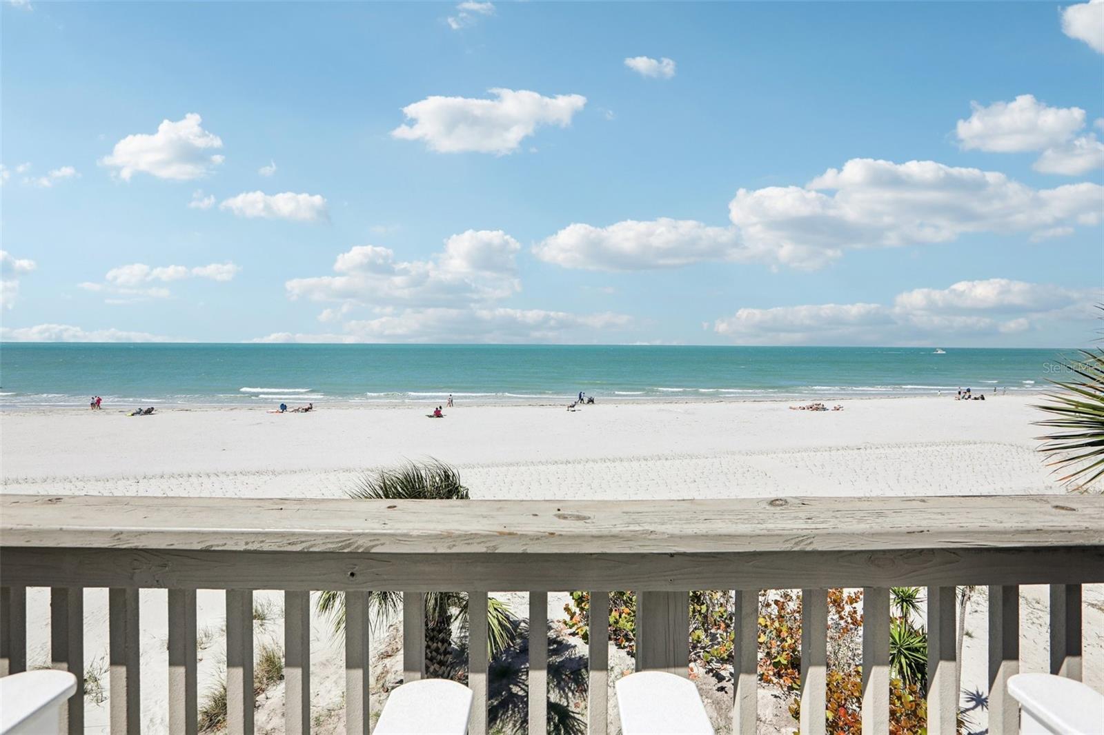 Townhouse in INDIAN SHORES, FL - Daniel Dourado
