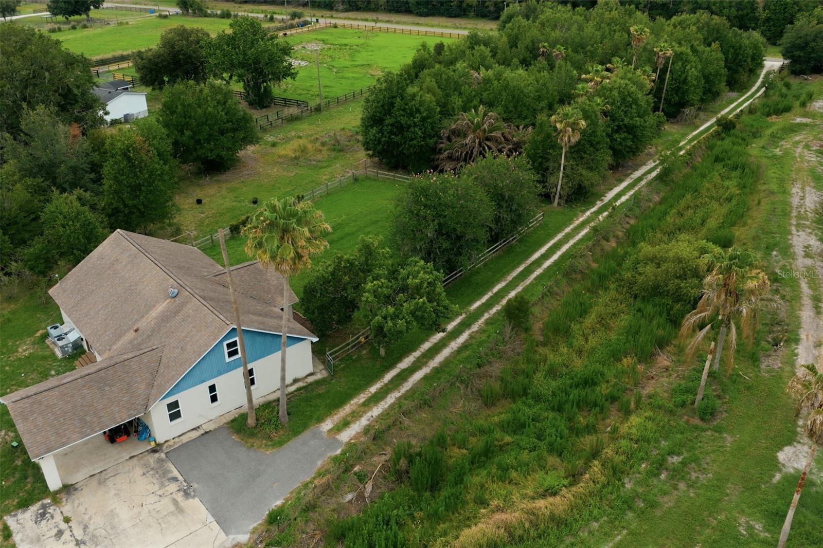 Single Family Residence in PLANT CITY, FL - Daniel Dourado