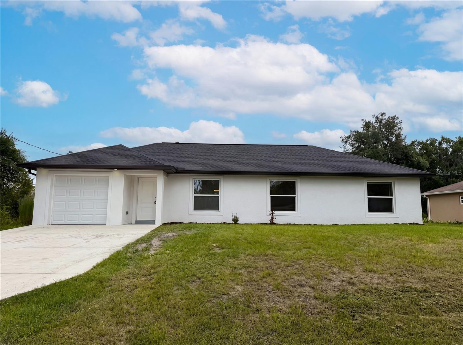 Single Family Residence in NORTH PORT, FL - Daniel Dourado
