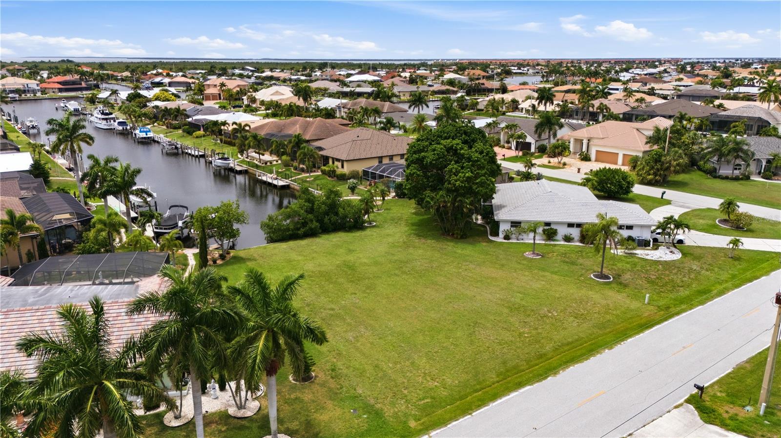  in PUNTA GORDA, FL - Daniel Dourado