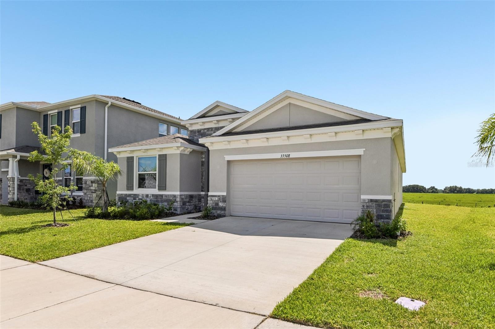 Single Family Residence in WESLEY CHAPEL, FL - Daniel Dourado
