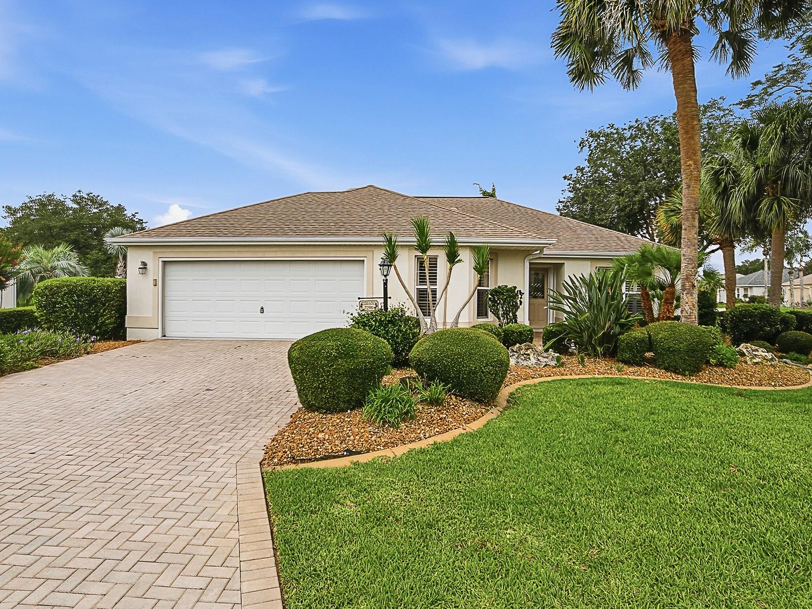 Single Family Residence in THE VILLAGES, FL - Daniel Dourado