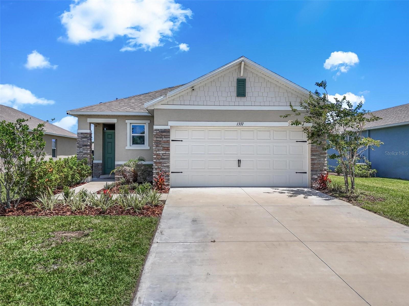 Single Family Residence in ORMOND BEACH, FL - Daniel Dourado