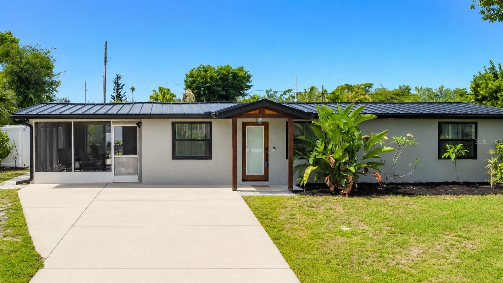 Single Family Residence em ENGLEWOOD, FL - Daniel Dourado