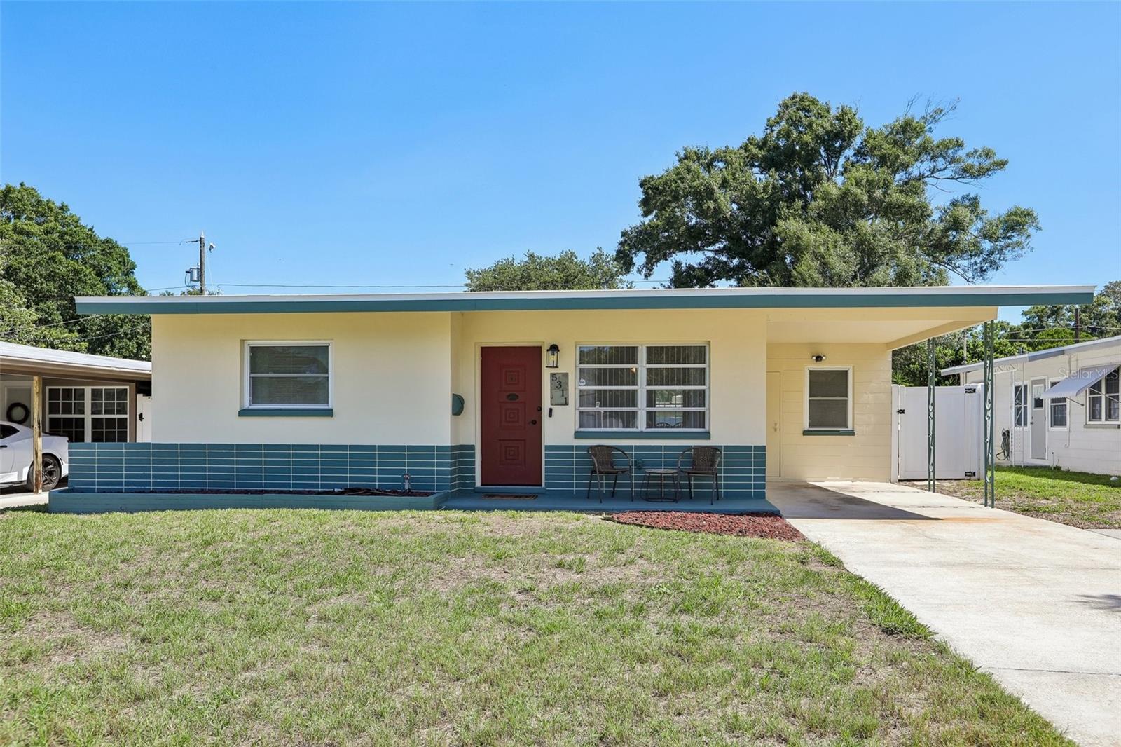 Single Family Residence em ST PETERSBURG, FL - Daniel Dourado