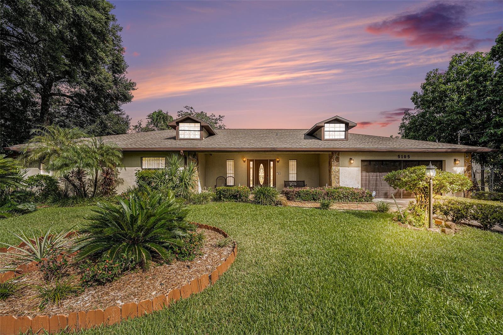 Single Family Residence in TAMPA, FL - Daniel Dourado