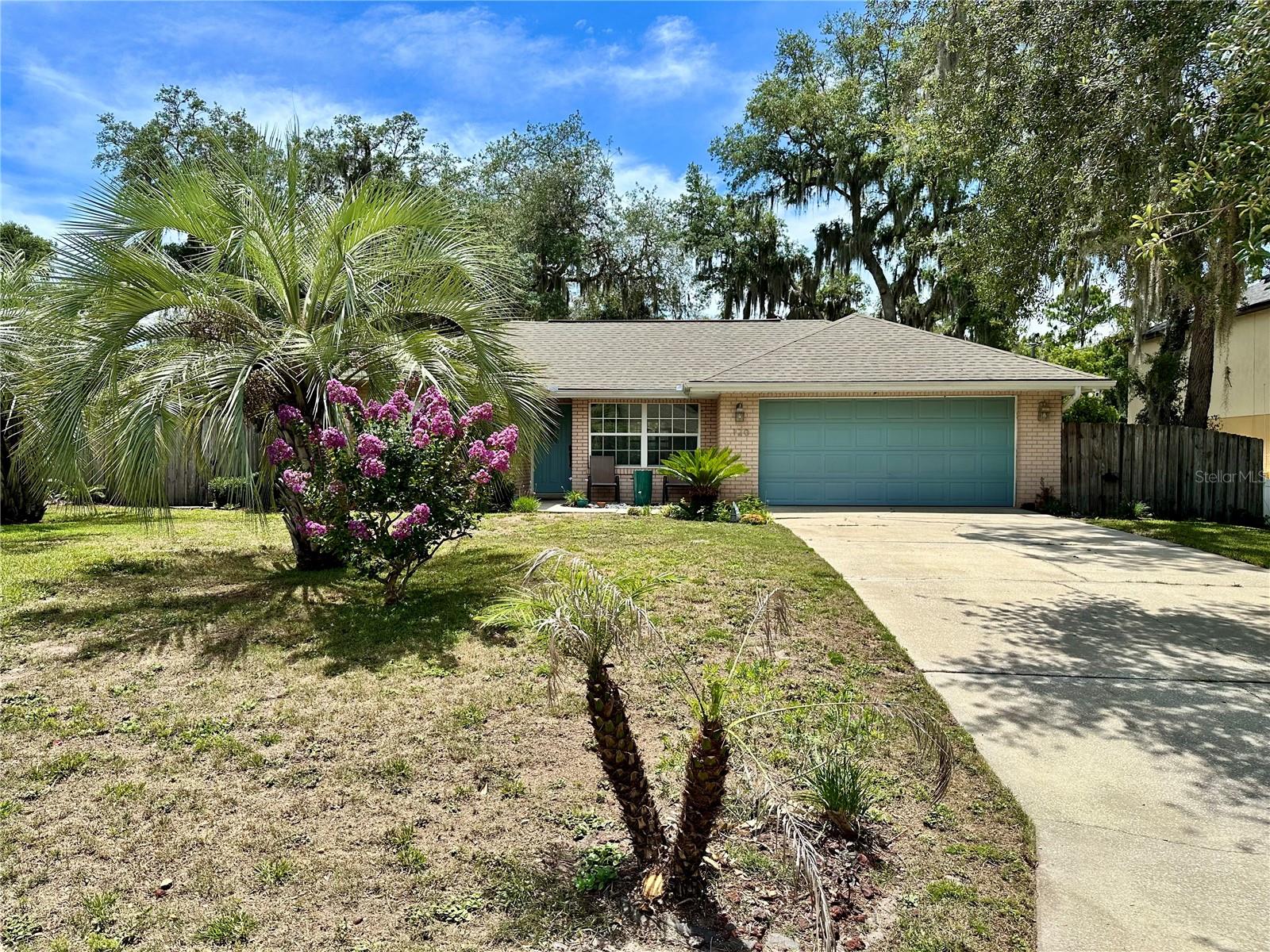 Single Family Residence em DELTONA, FL - Daniel Dourado